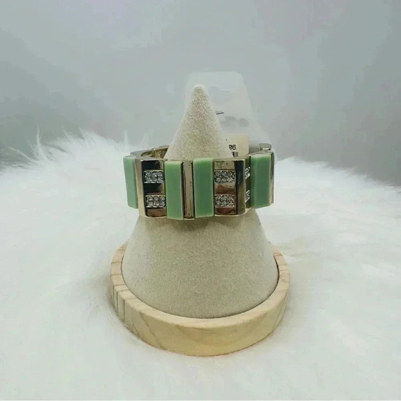 Light Jade Green Rhinestones Chunky Bracelet - Picture 2 of 7